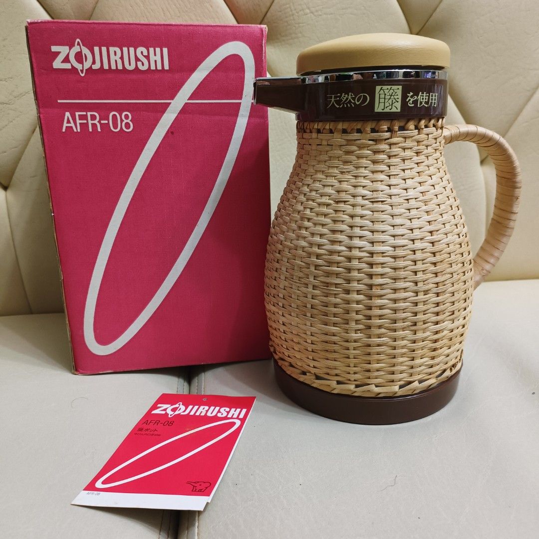 Zojirushi rattan thermos, Furniture & Home Living, Kitchenware & Tableware, Pitchers