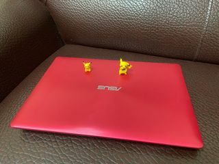 💻華碩 14吋輕薄筆電 / Intel 4核心處理器 /SSD 硬碟 /外觀漂亮🌈🌈