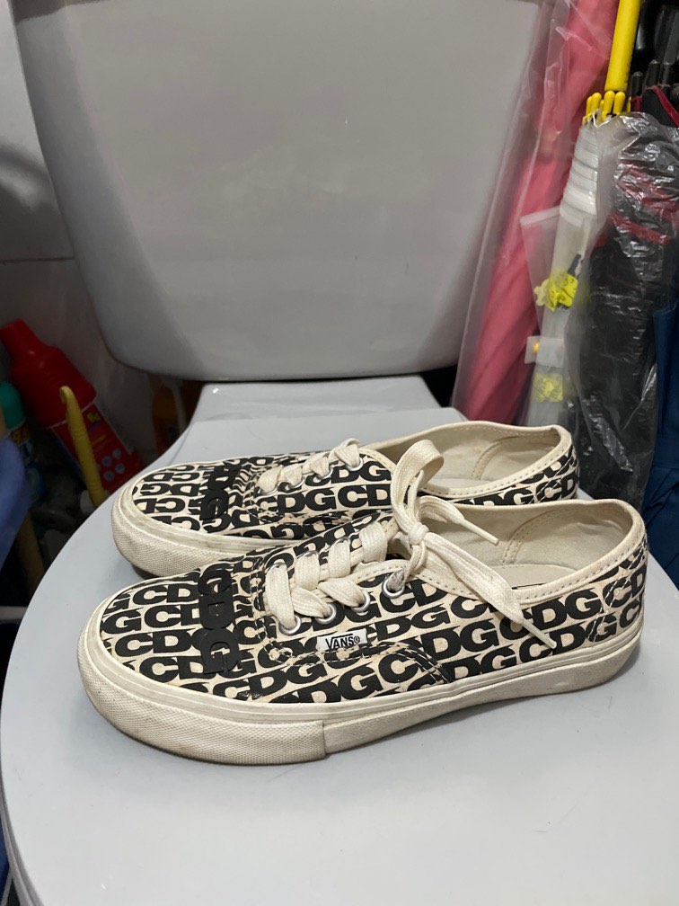 Vans cdg play 2025