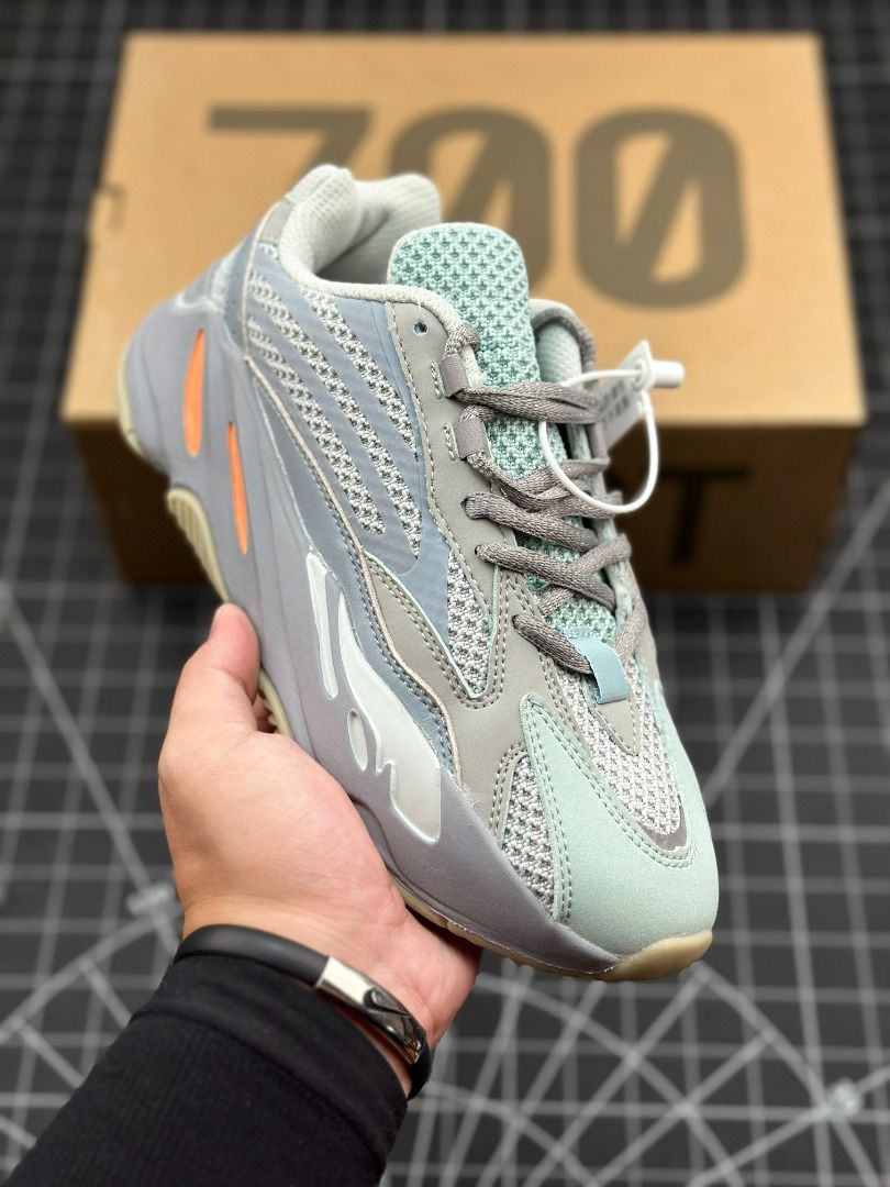 adidas originals Yeezy Boost 700