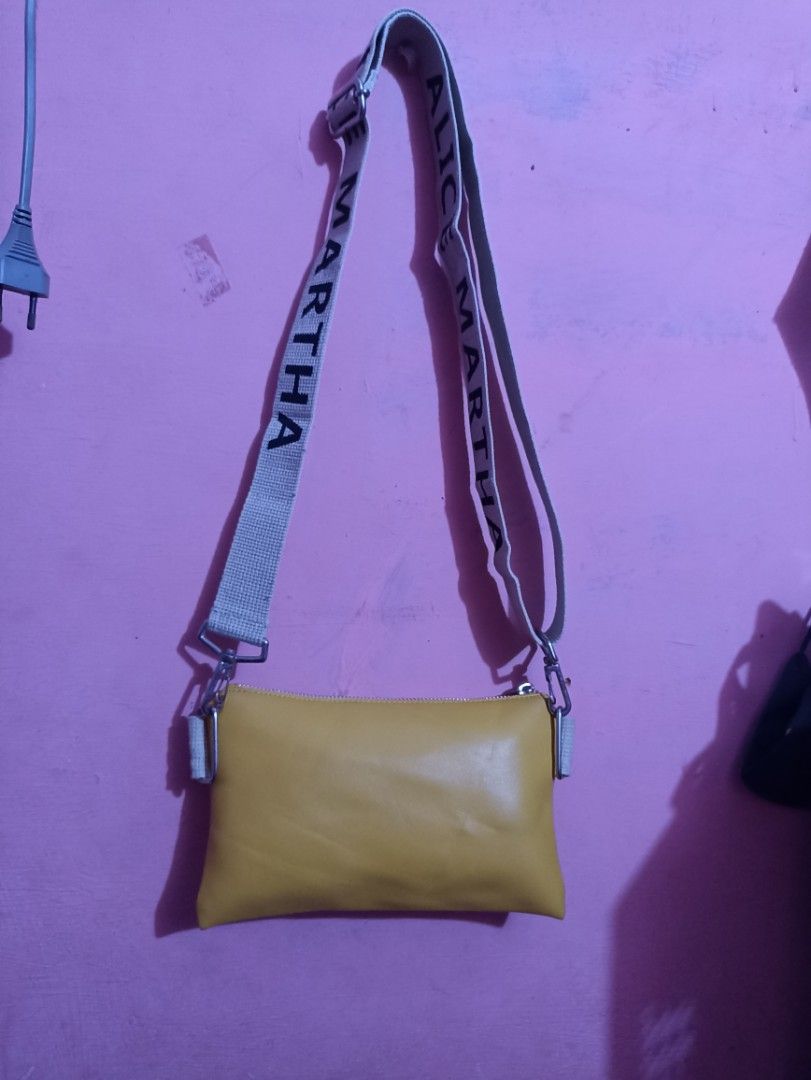 Alice Martha sling bag