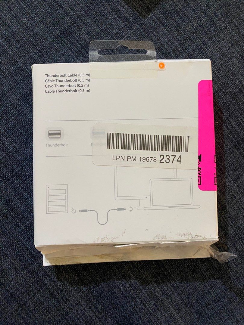 Apple Thunderbolt Cable 0.5 m (Category: Chargers & Cables) located in Mandaluyong City. Submitted by luna_mitzuki (Listing ID 1234745941, Image 2). Description: bought the wrong type of cable. opened to test only. 100% Authentic.