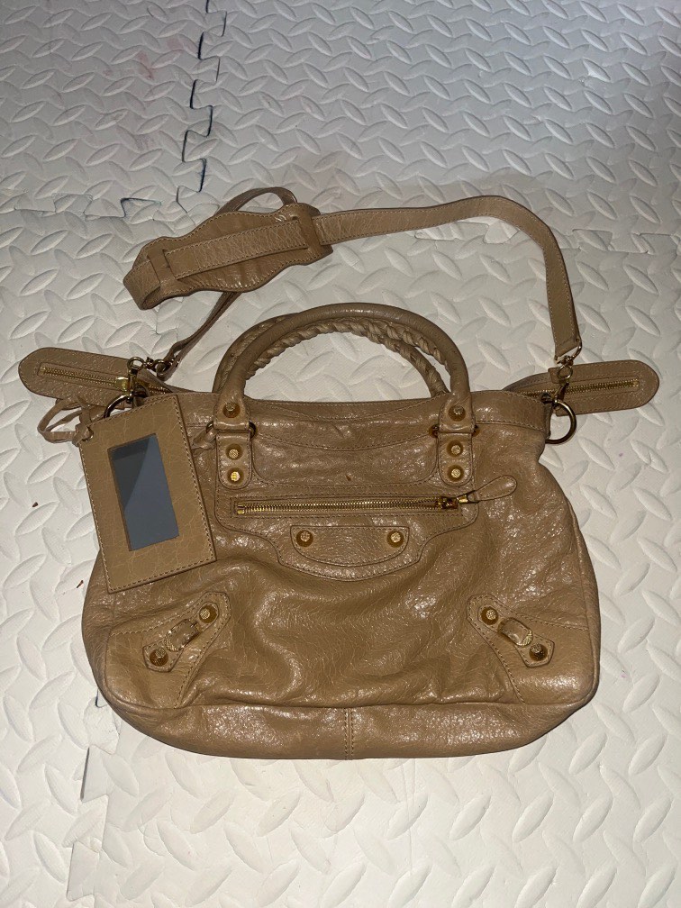 balenciaga giant town