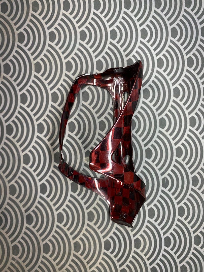 BEAST COMPONENTS bottle cage (RED), Sports Equipment, Bicycles & Parts