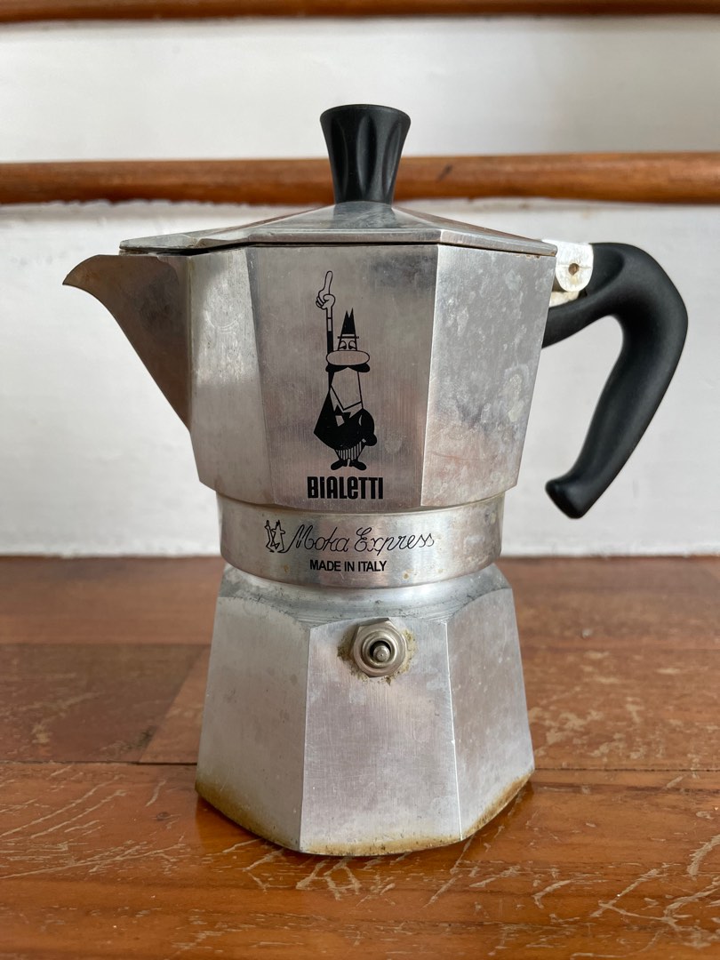 Bialetti moka pot, TV & Home Appliances, Kitchen Appliances, Coffee