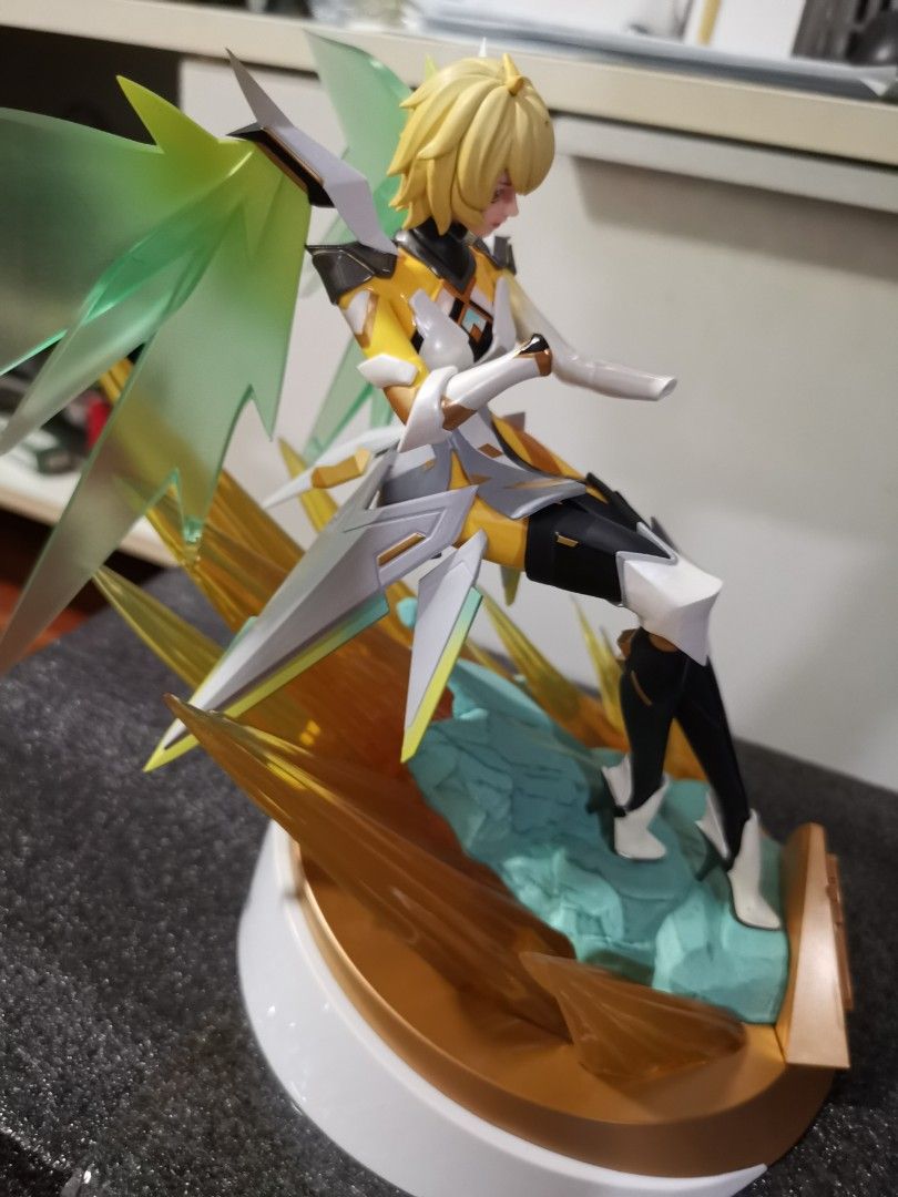 MOBILE LEGENDS BEATRIX フィギュア As Promised, here's the M4 Beatrix Statue : r/MobileLegendsGame