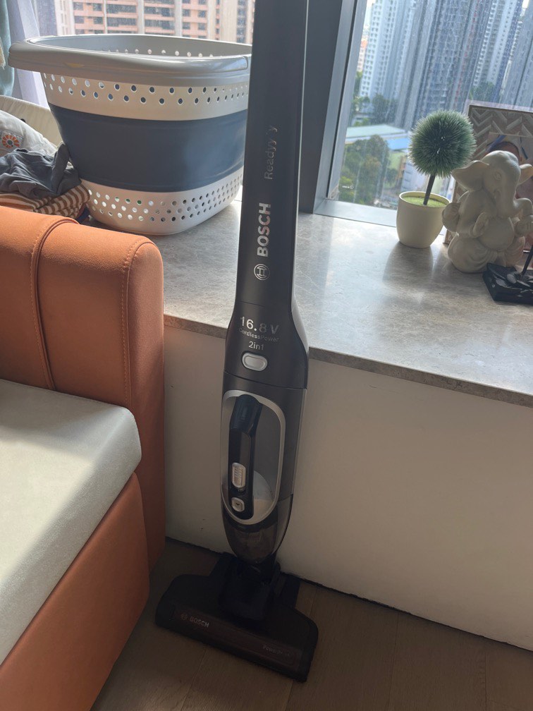 Bosch 2 in 1 cordless vacuum, TV & Home Appliances, Vacuum Cleaner