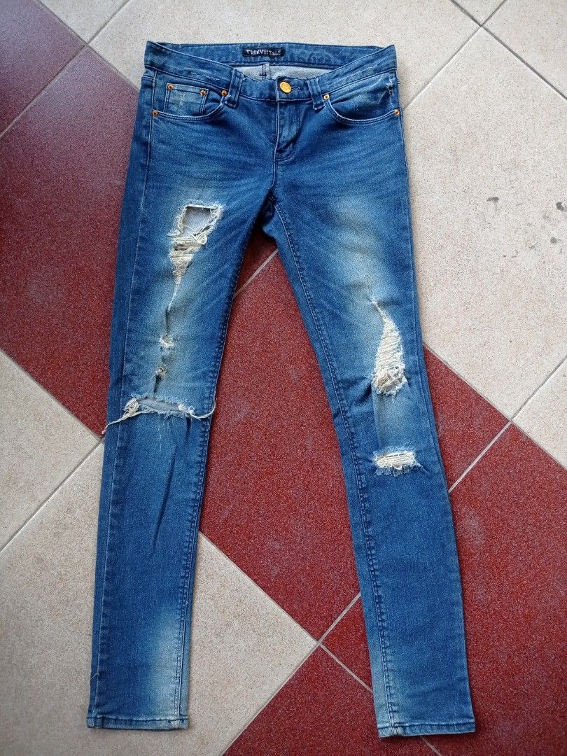 Geela Med Wash Ripped Cropped Jeans Wanita main image 1