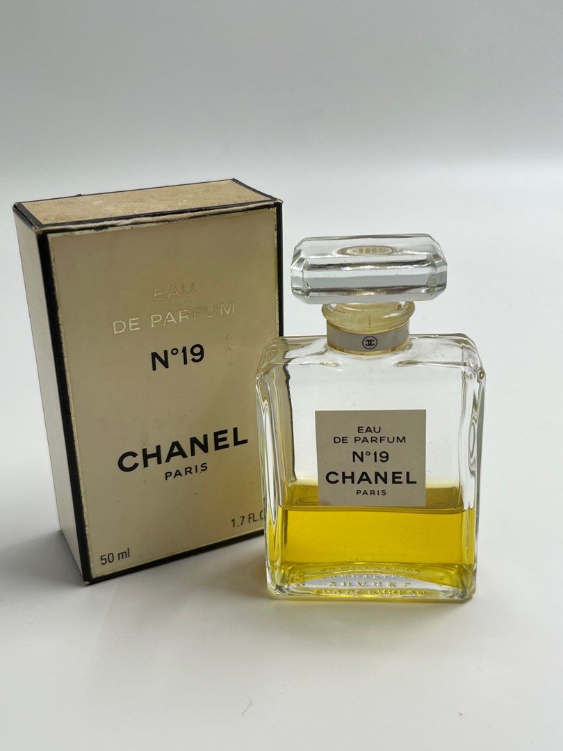 Chanel No 19 Eau de Parfum Splash, Beauty & Personal Care, Fragrance &  Deodorants on Carousell