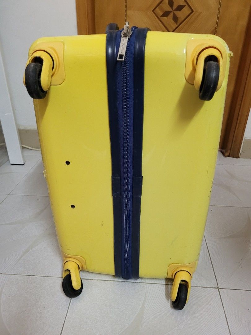 DELSEY 30 INCH Luggage, Free wheel, 30kilos, 興趣及遊戲, 旅行, 旅遊 行李箱