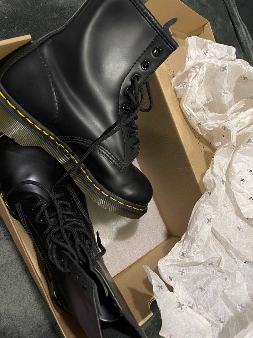 Doc martens dr martens 1460 black boots Women s Fashion