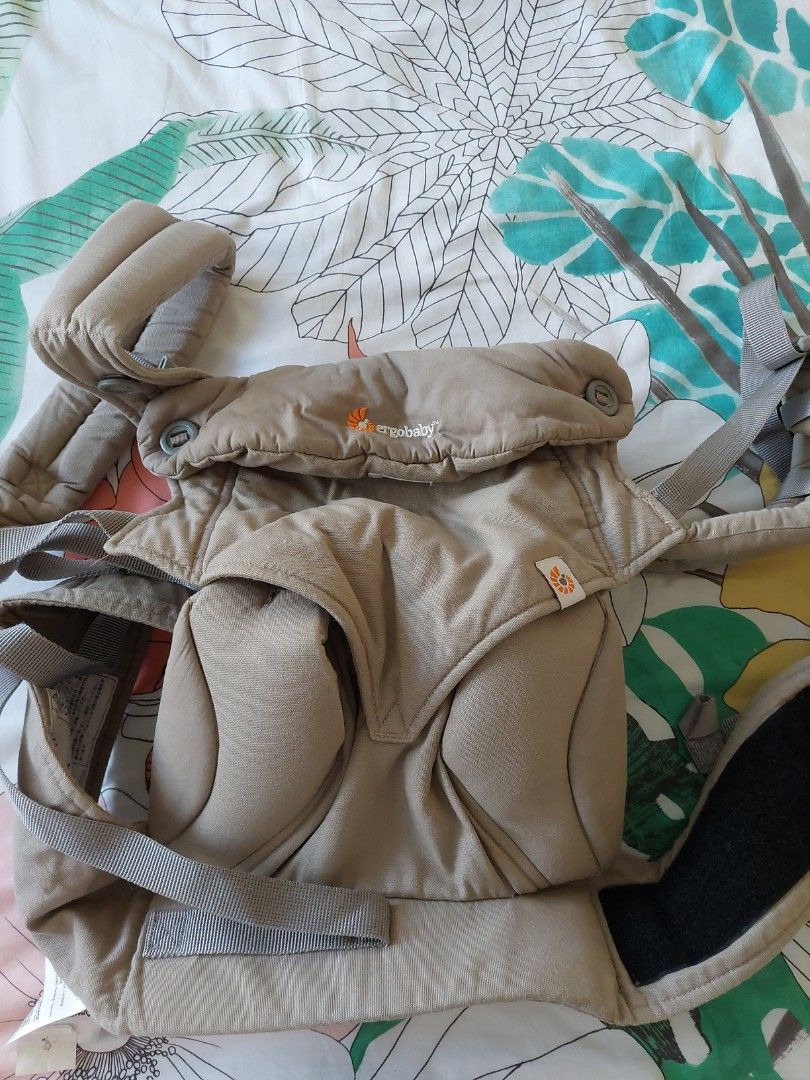 Ergo Carrier, Babies & Kids, Going Out, Carriers & Slings on Carousell