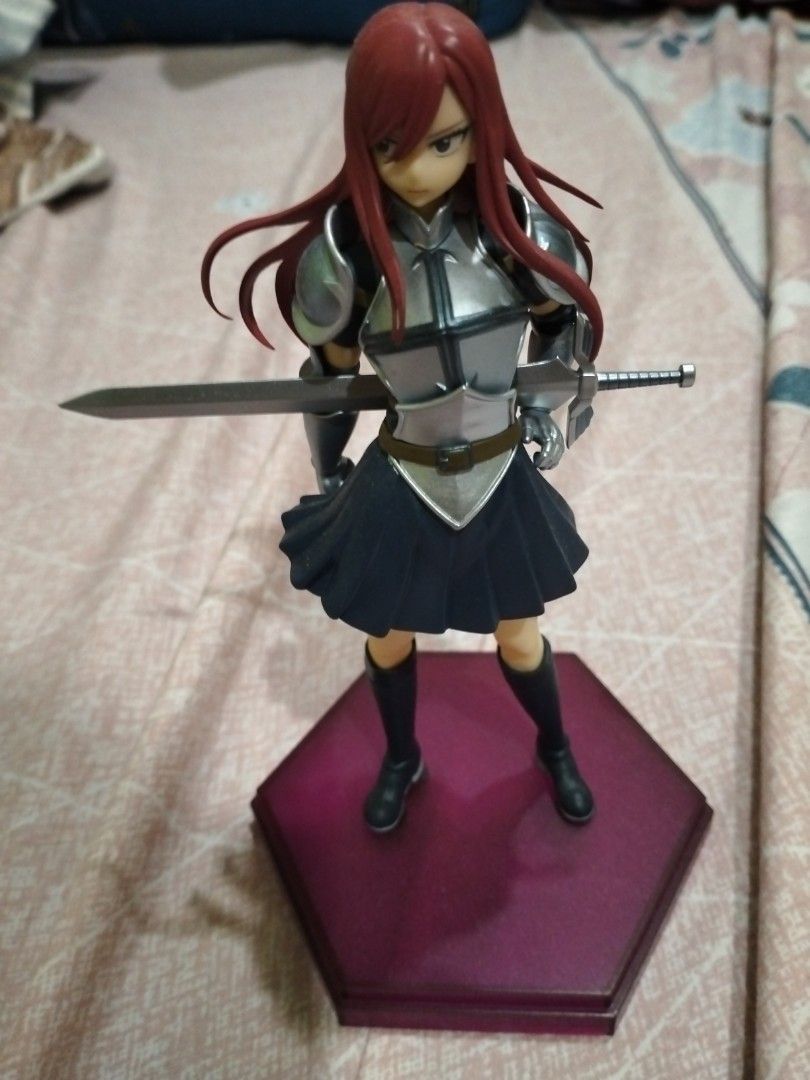 Erza scarlet sales action figure