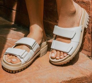 Excellent condition authentic Sam Edelman chunky sandals size 7   P3,500
