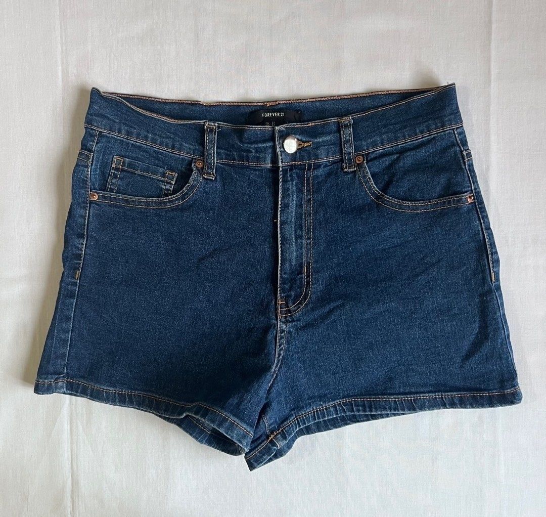 F21 HW DENIM SHORTS DARK (Category: Shorts) located in Quezon City. Submitted by jz2nc (Listing ID 1234675988, Image 1). Description: 28 -29 inches waistline 11.5 inches length Stretch Original Dark.