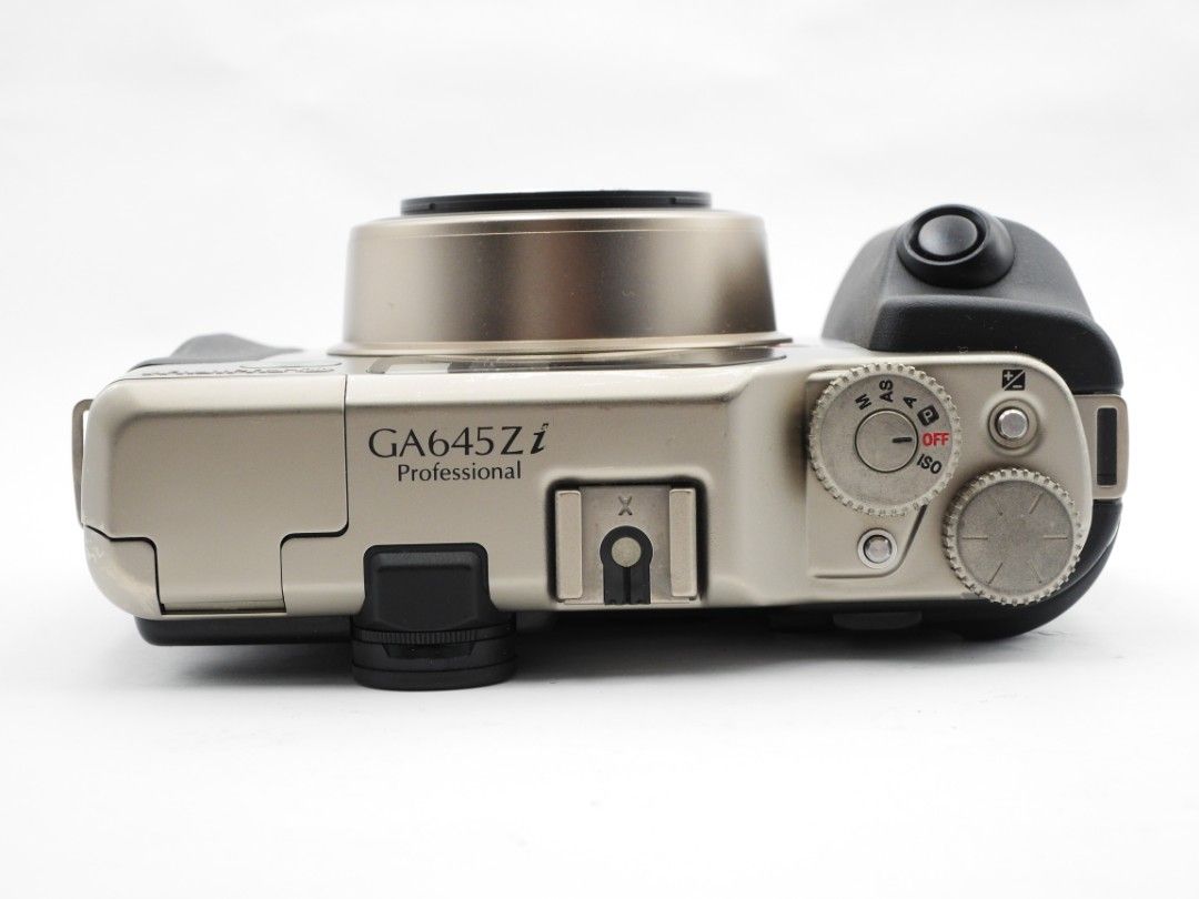 [FILM TESTED] Fujifilm GA645zi Professional 120 Medium Format Autofocus