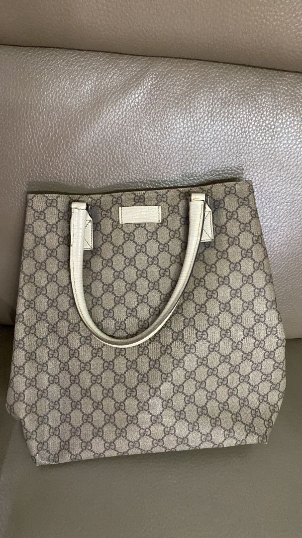 GUCCI 131220 G LOGO PVC