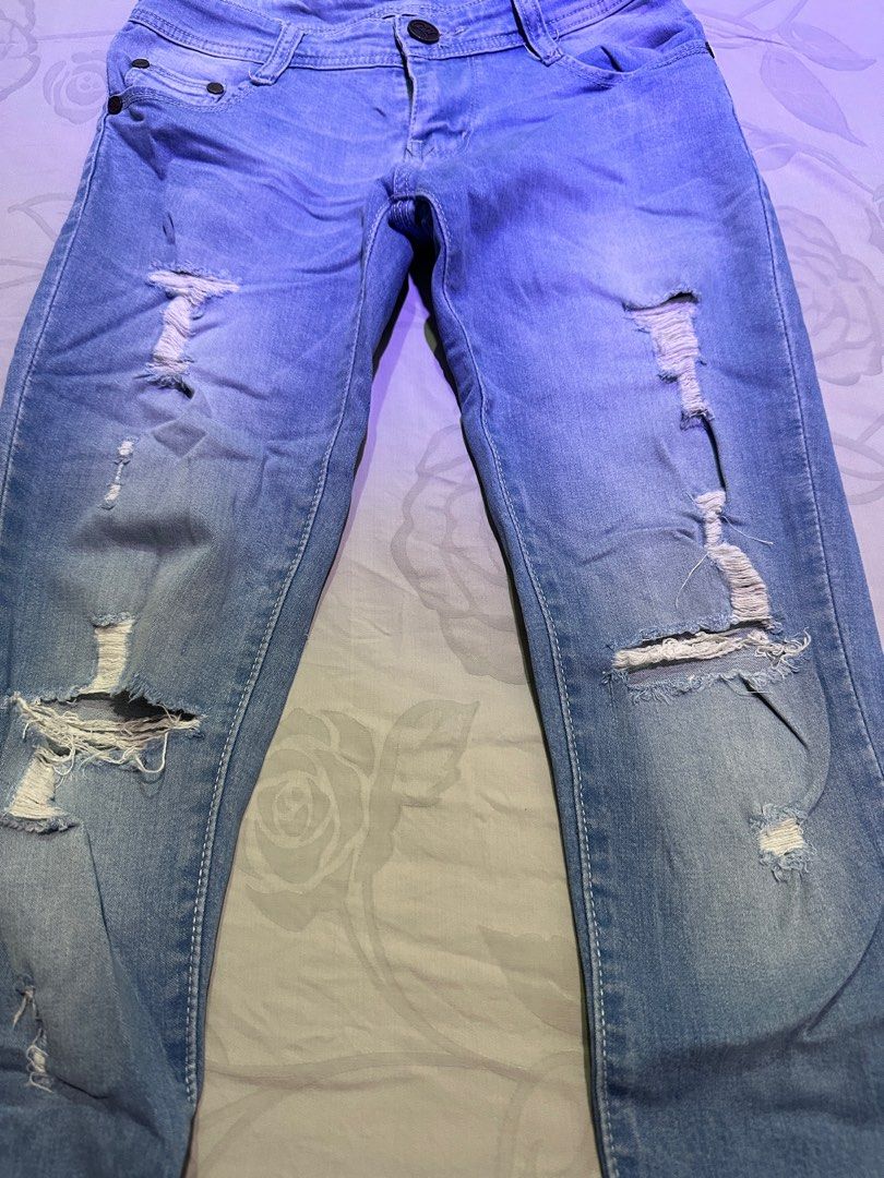 GW skinny jeans on Carousell