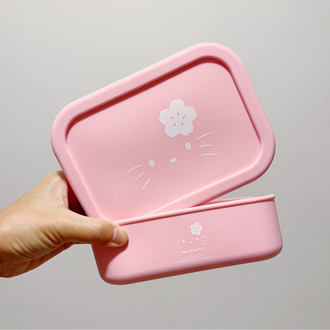 Hello Kitty Sakura Bento Box