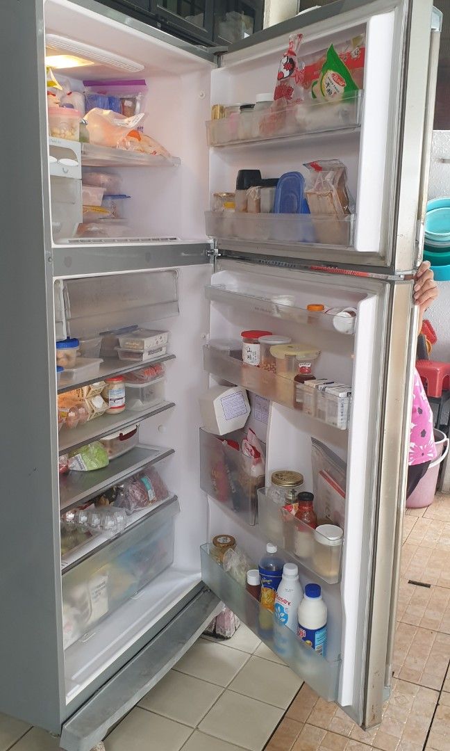 Hitachi Fridge 660L 2 Doors, TV & Home Appliances, Kitchen Appliances