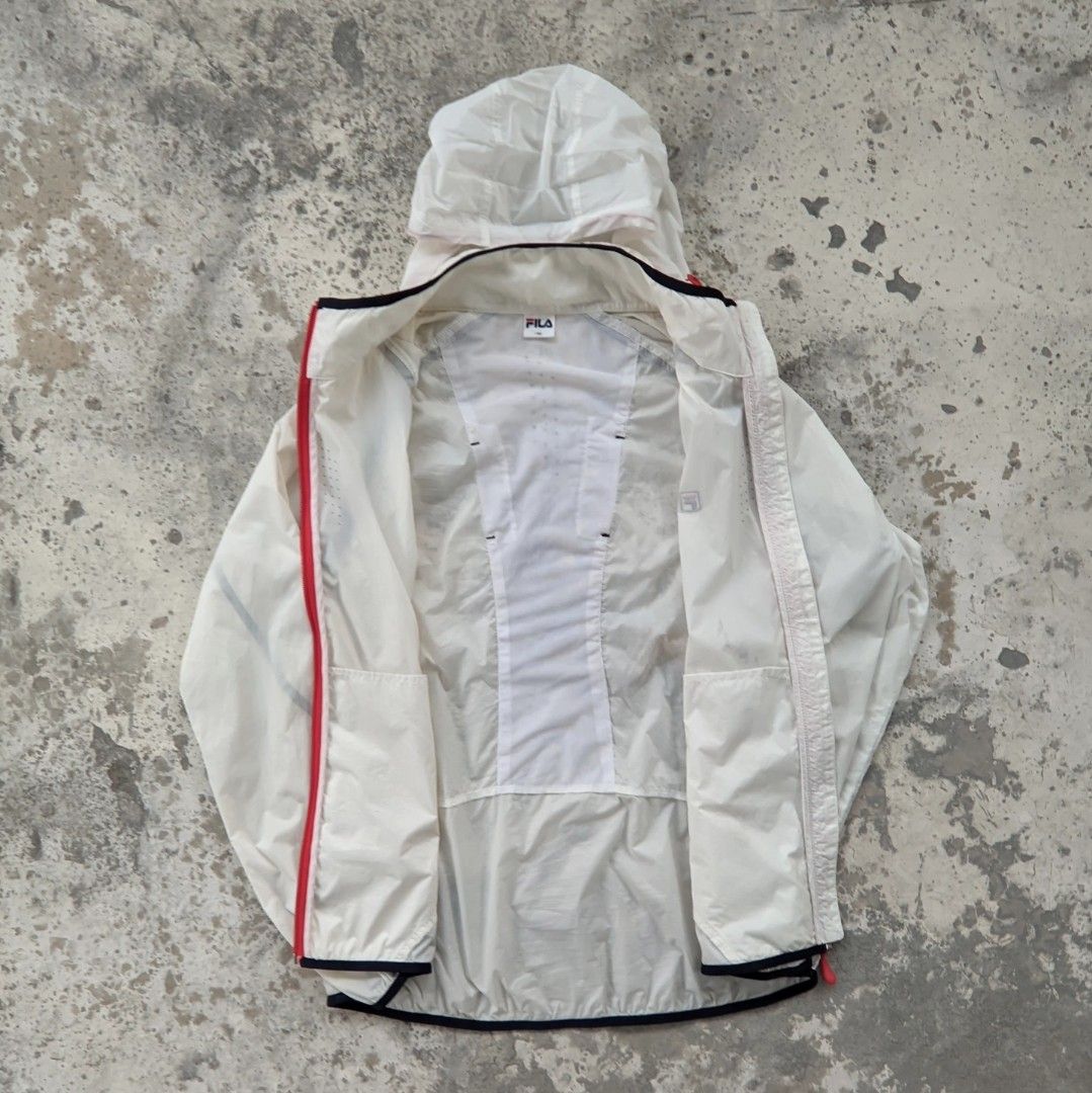 JAKET RUNNING FILA, Fesyen Pria, Pakaian , Baju Luaran di Carousell