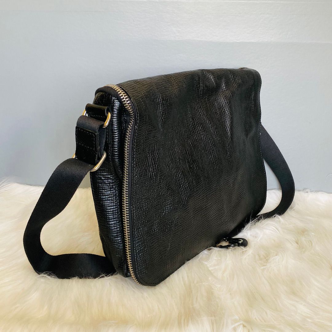 Givenchy hotsell gb3 bag