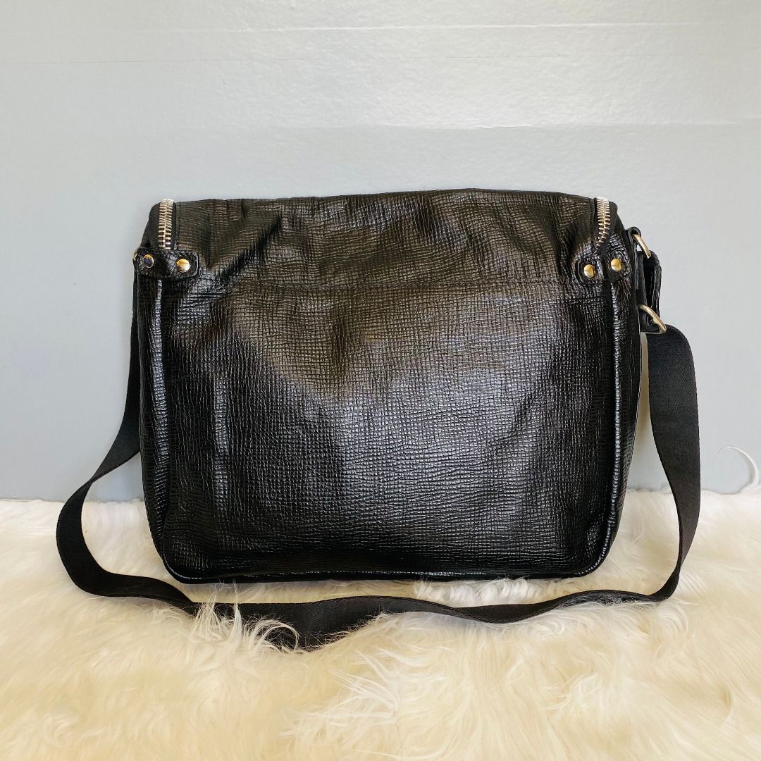 Givenchy hotsell gb3 bag