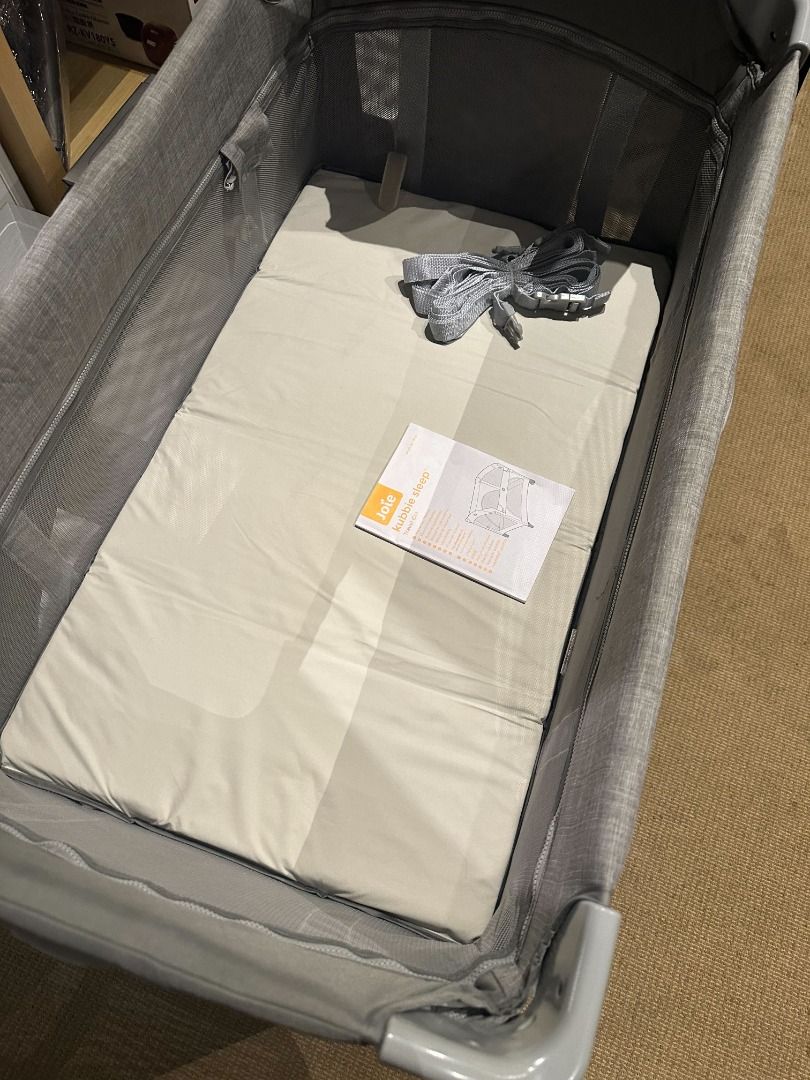 Joie Kubbie Sleep Travel Cot with Mattress with box & travel bag), Babies & Kids, Baby