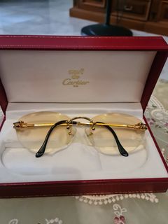 Kacamata wanita merk Cartier ori.