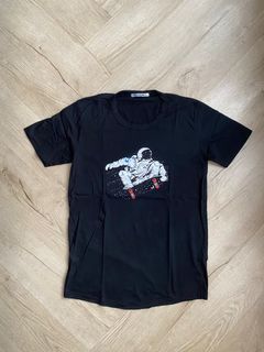 Kaos Lengan Pendek Astronaut Hitam Bangkok Black Short Sleeve T-shirt Size L
