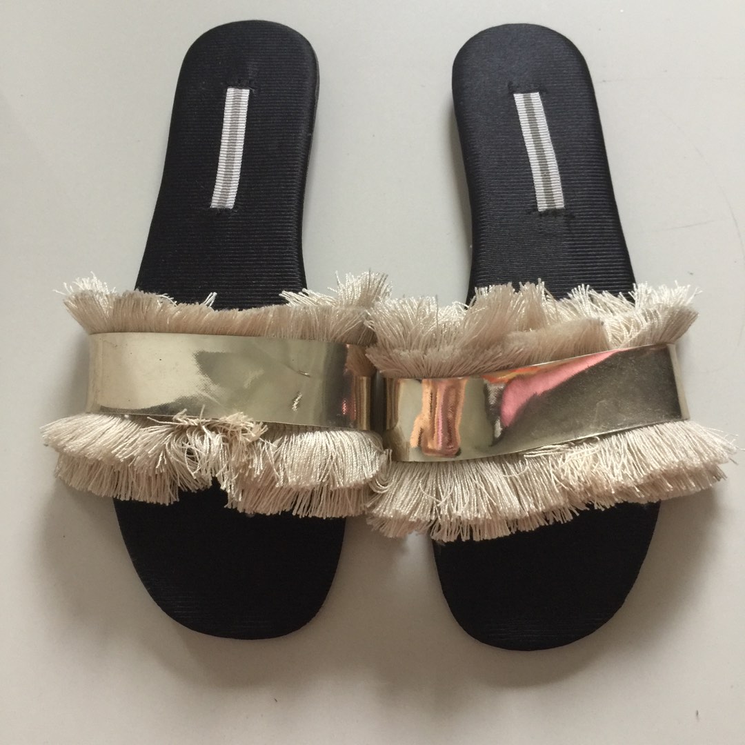 Korean Style Slipper on Carousell