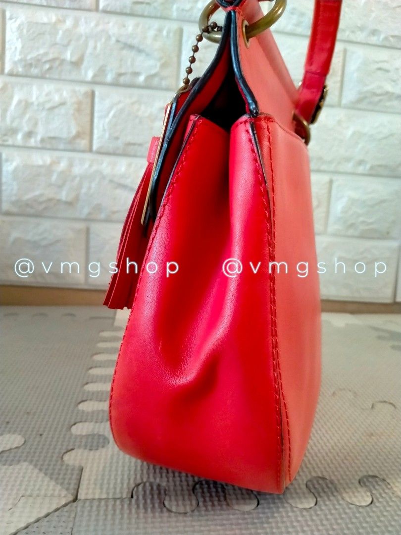 Limited Edition COACH Willis 70th Anniv Handbag (Category: Luxury Bags & Wallets) located in Cavite. Submitted by vmgshop (Listing ID 1234705361, Image 3). Description: ✅RARE/ Limited Edition COACH 70th Anniversary Vermilion Leather Handbag 19132 ✅Vintage-feel ✅Authentic ✅Very beautiful inside & out (check out the colorful lining inside) ✅W/ detachable & adjustable long strap (can be worn as a handbag, shoulder bag, cross-body bag) ✅used but not 