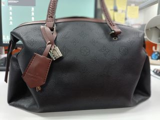 Louis Vuitton Asteria Mahina Noir bag