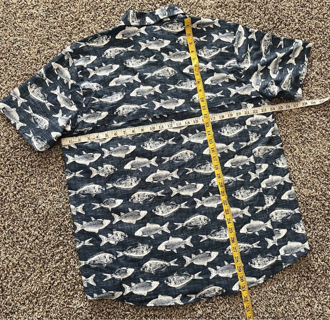 Magellan fishing shirts large dry fit hiking camping fishing, 男裝, 上身及套裝, T- shirt、恤衫、有領衫- Carousell