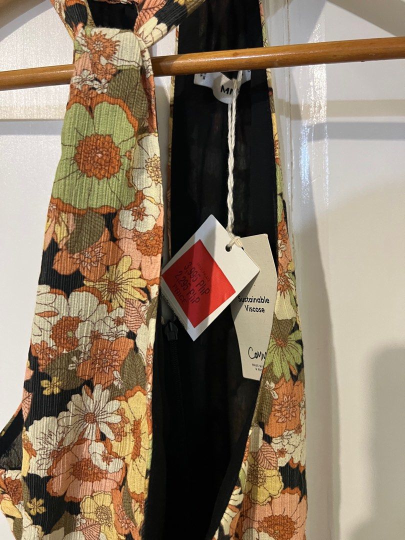 Mango floral print halter dress zara reformation, Women's Fashion, Dresses & Sets, Dresses on Carousell Mango floral print halter dress zara reformation, Women's Fashion, Dresses & Sets, Dresses on Carousell