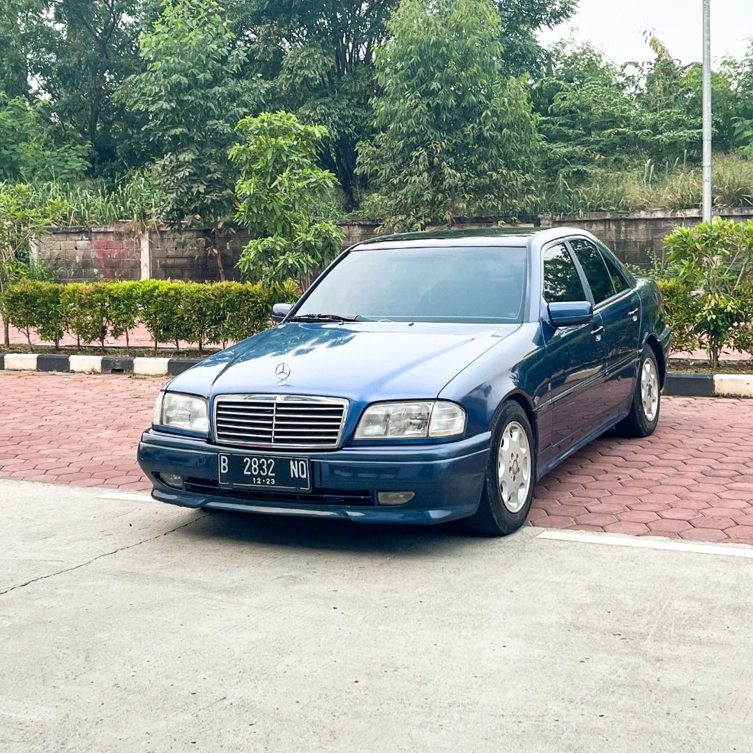 Mercedes Benz W202 C180 A/T, Mobil & Motor, Mobil untuk Dijual di Carousell