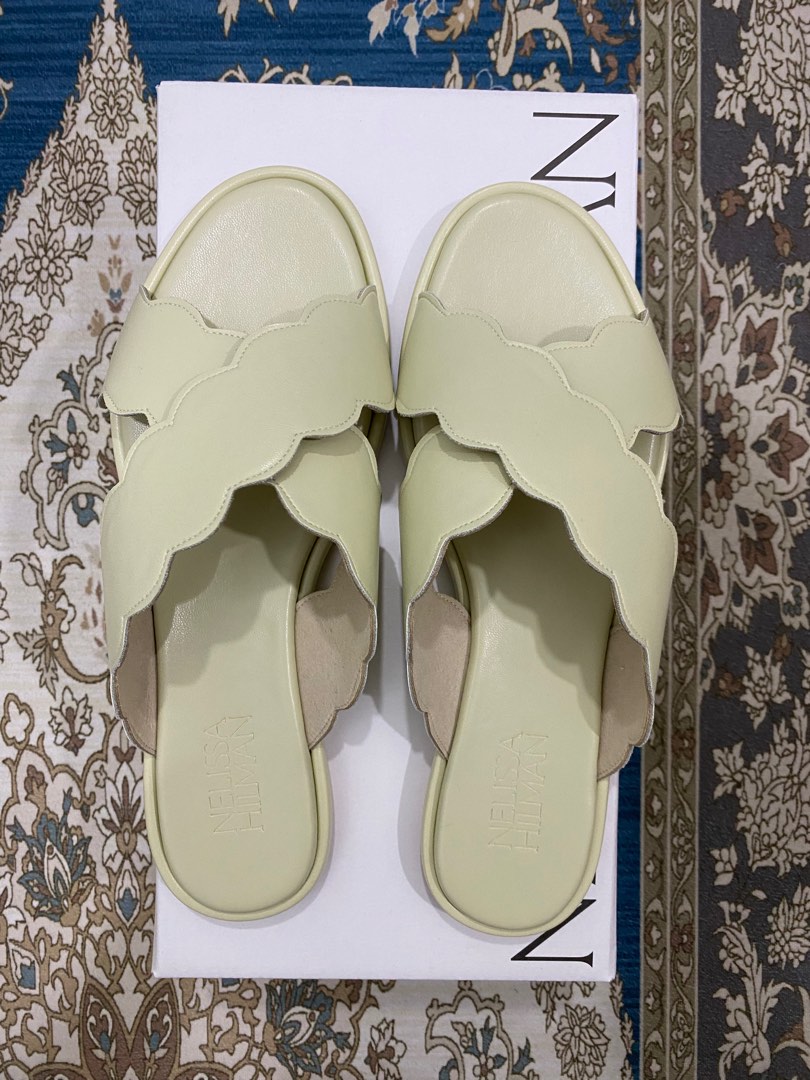 Scalloped flat sandals top