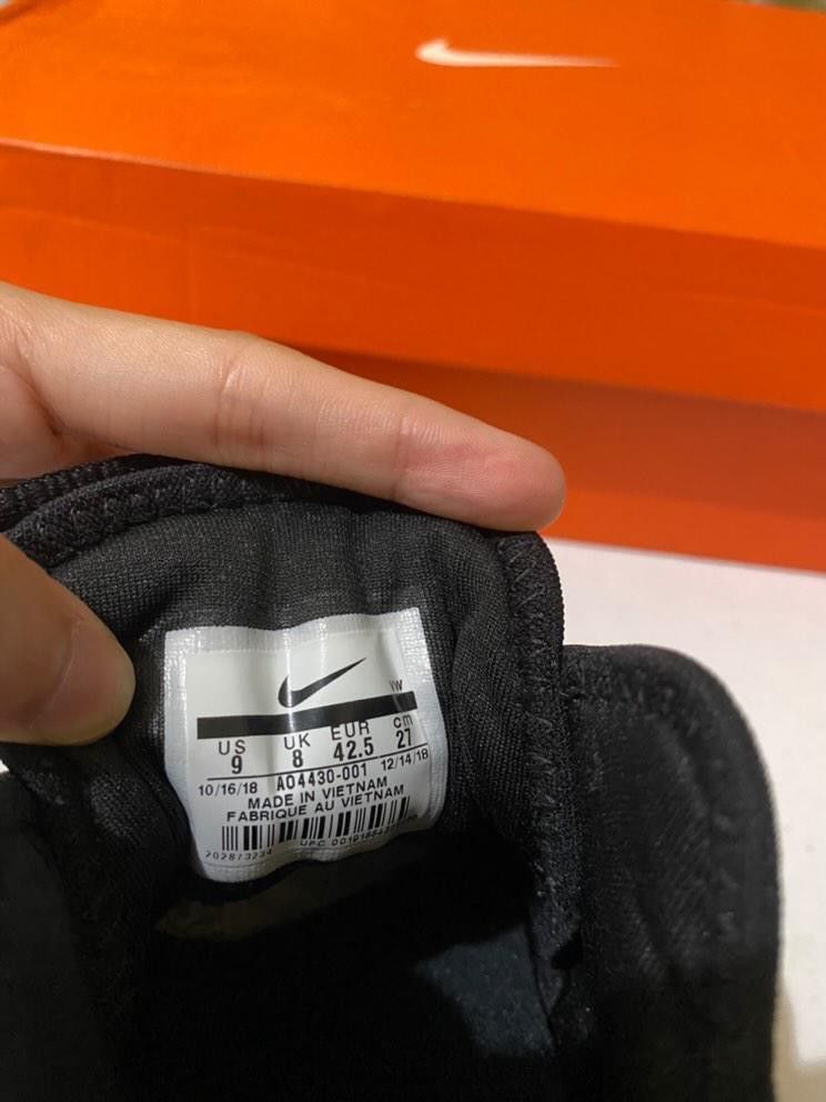 nike air versatile iii