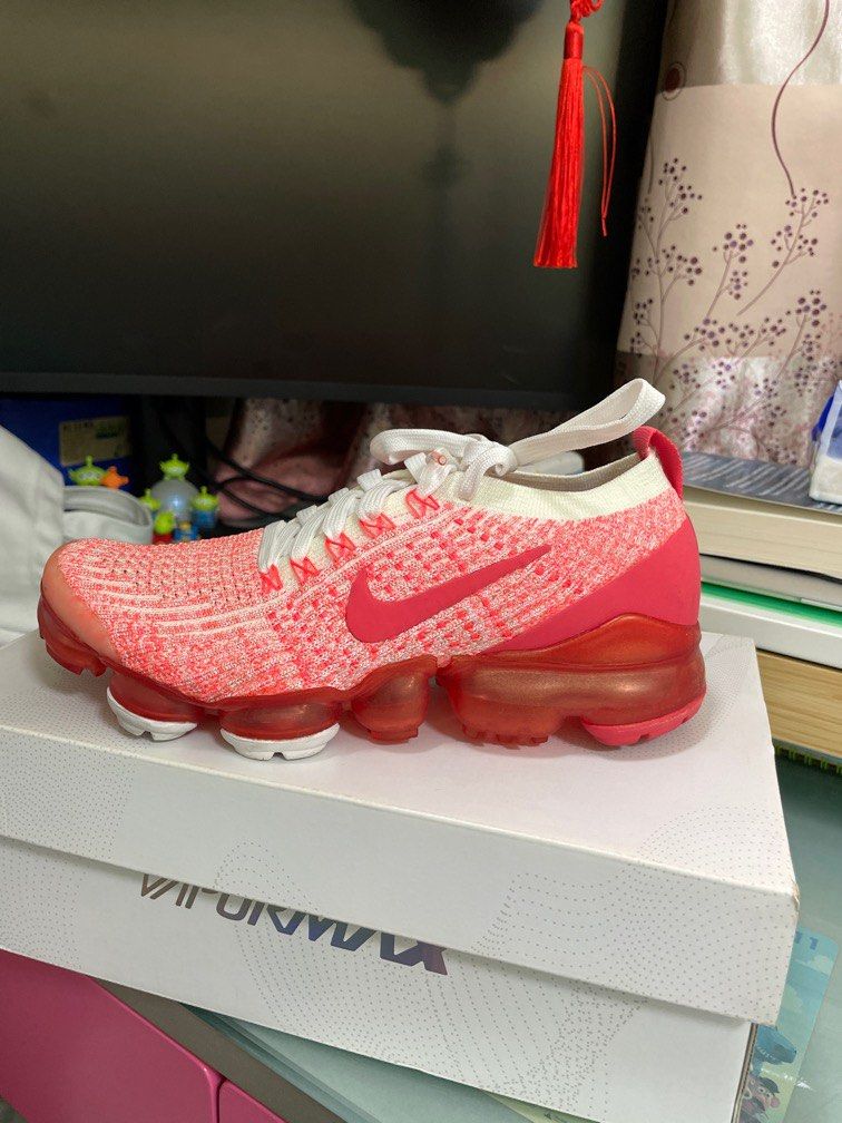 Nike air vapormax flyknit 3 size 6 hotsell