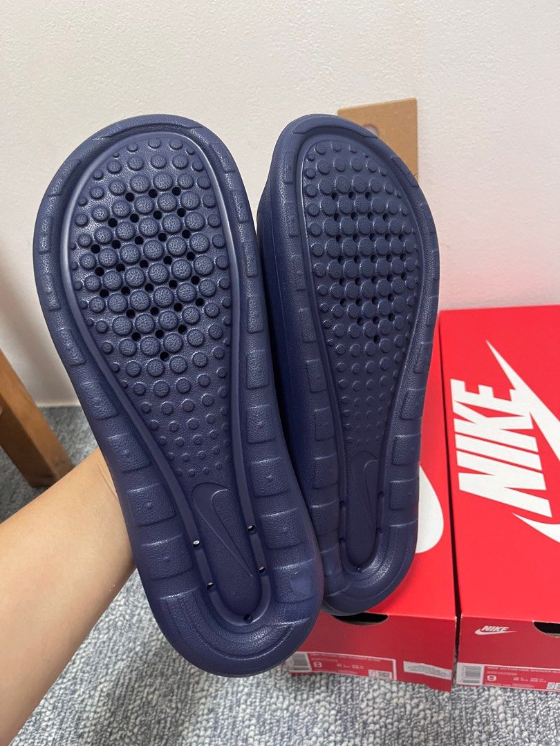 mens nike shower shoes