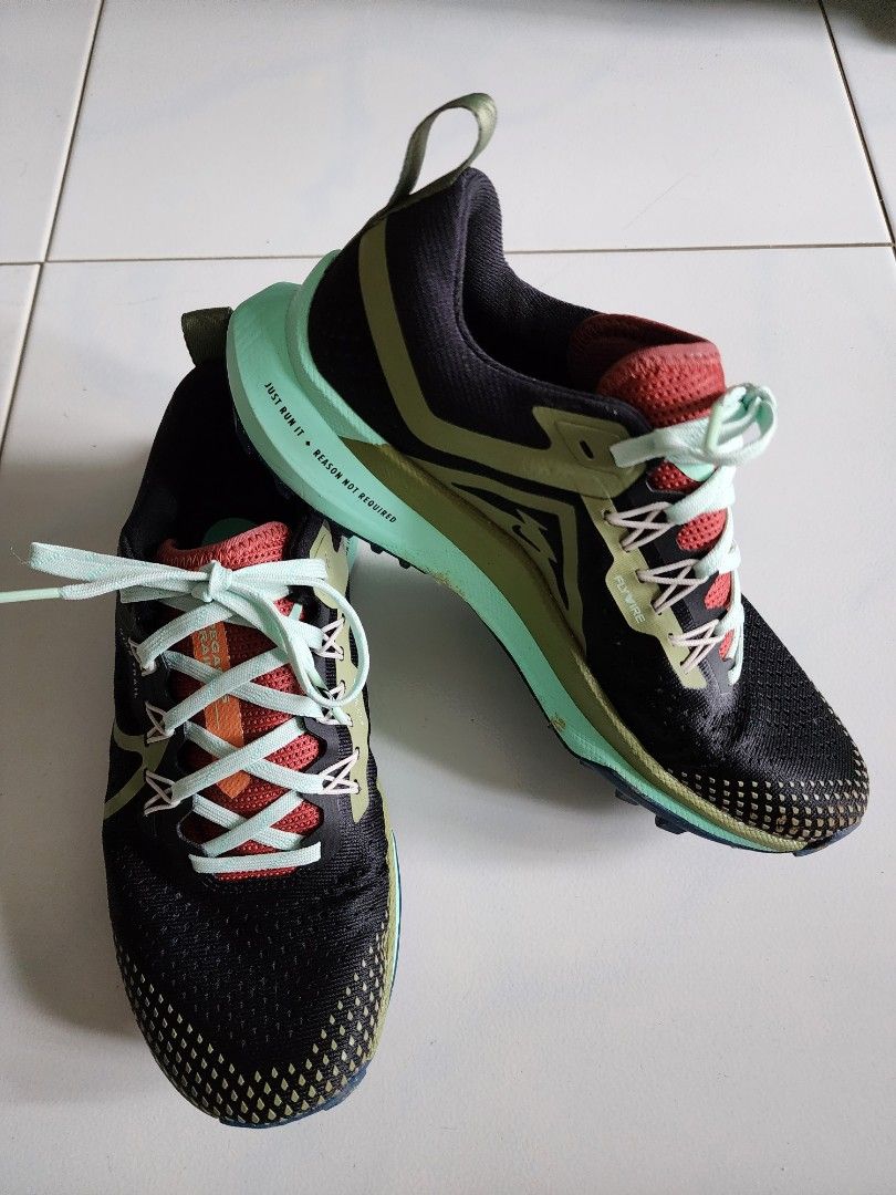 buy nike trail running shoes