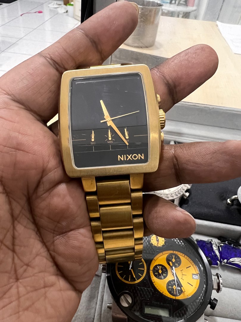 Nixon discount the axis