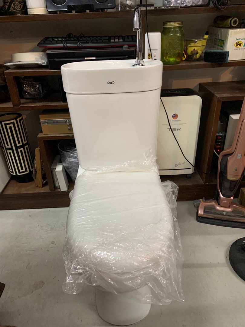 OttO Ceramic Toilet Bowl water closet, Furniture & Home Living, Bathroom & Kitchen Fixtures on