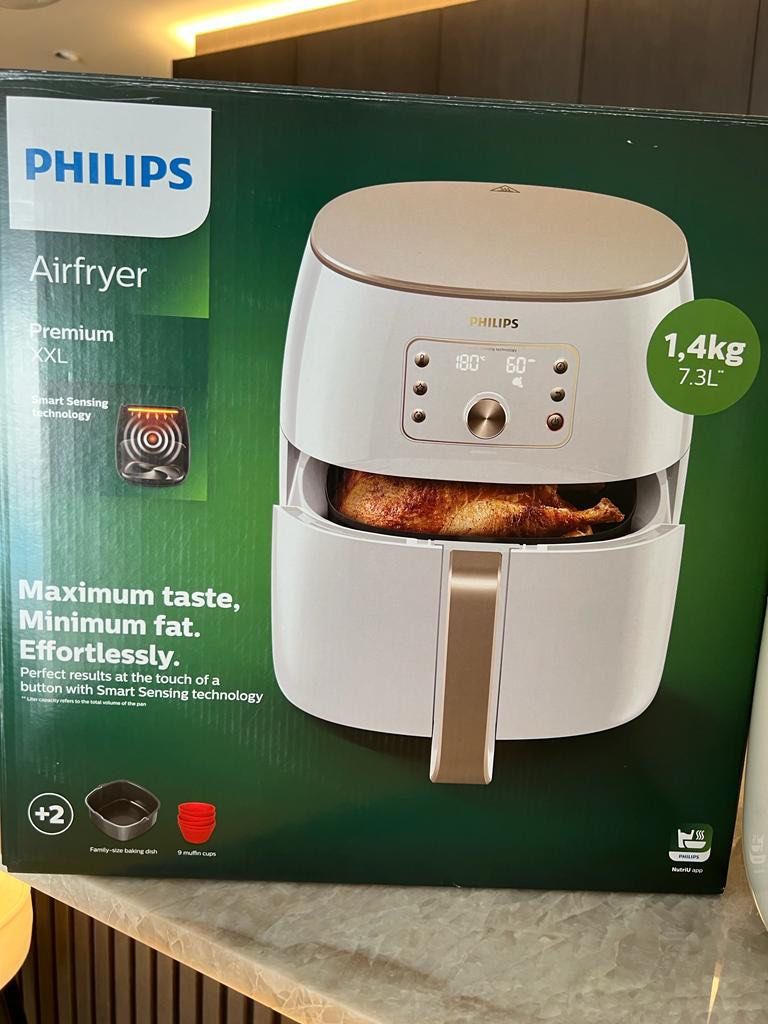 Philips Premium XXL Airfryer In Black HD9861/99