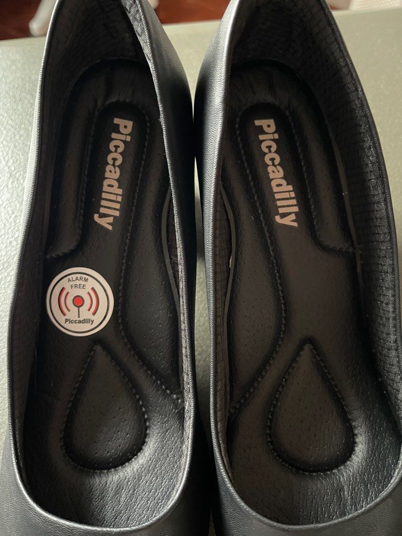 piccadilly shoes flight attendant