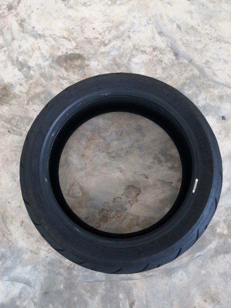 pirelli-rosso-2-180-55-17-rear-super-bike-motorcycle-tyre-yamaha
