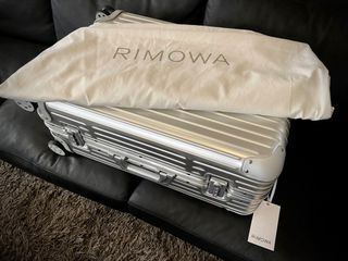 RIMOWA LUGGAGE - Original Check-In M (Silver)