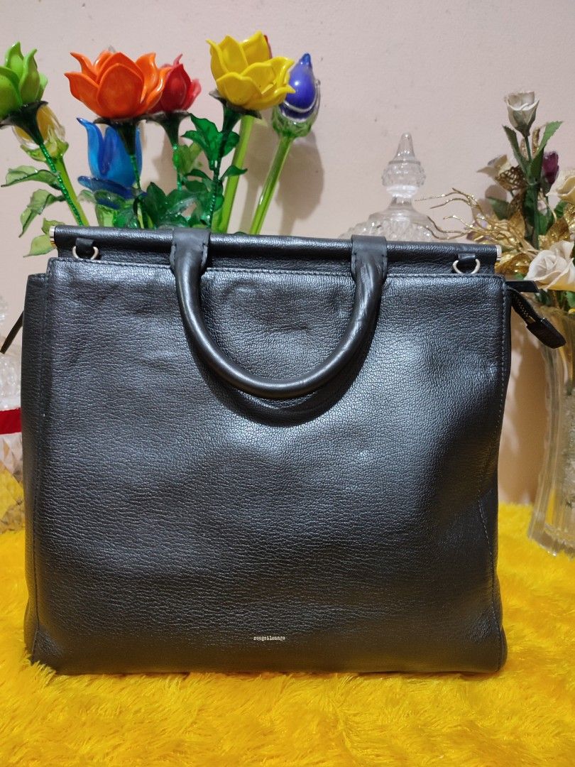 Rouge Lounge (Sale), Barang Mewah, Tas Dompet di Carousell