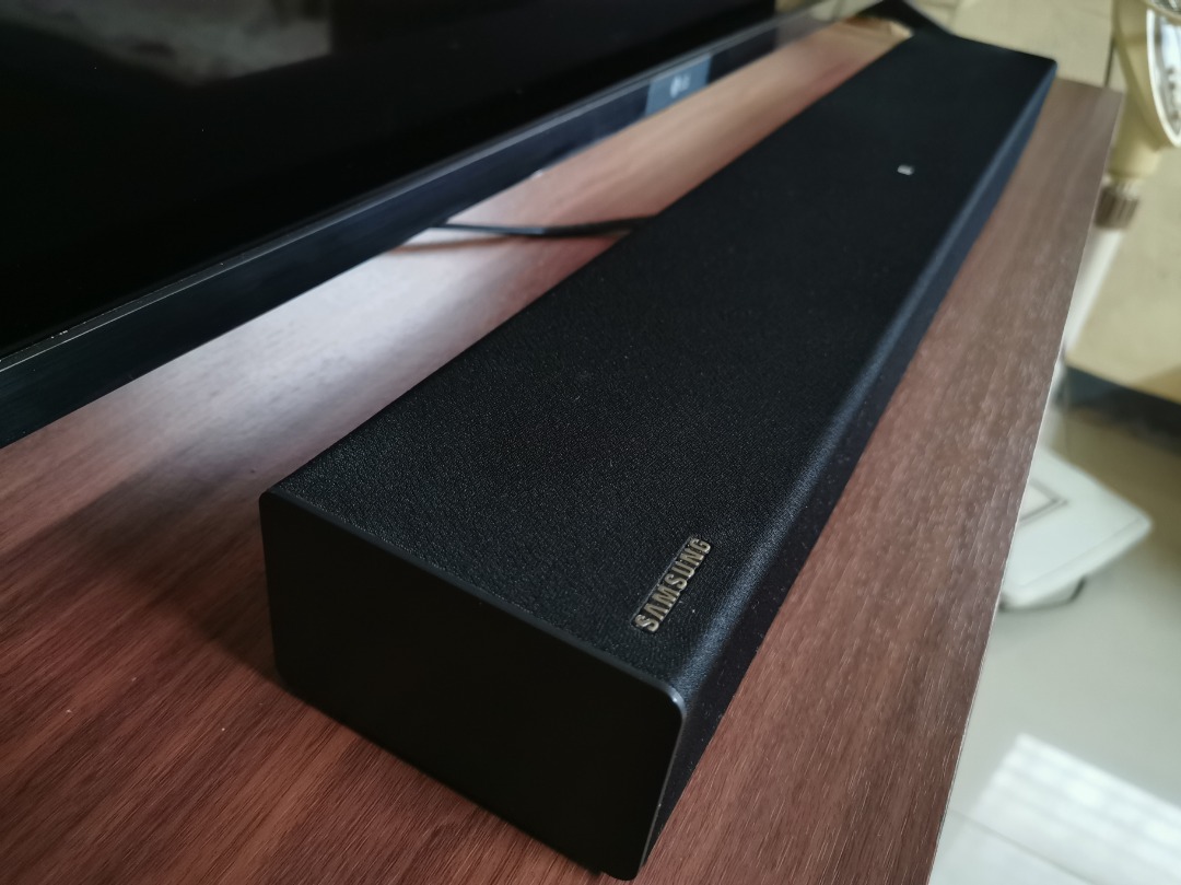 Samsung HWT400 Sound Bar with Builtin Subwoofer, Audio, Soundbars