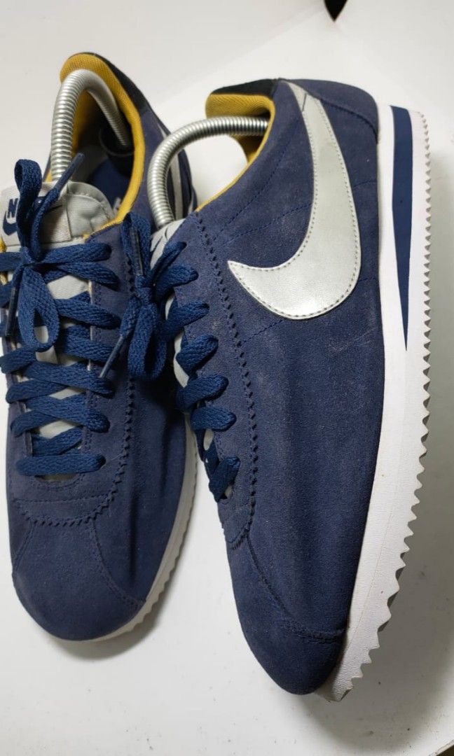 ootd sepatu nike cortez